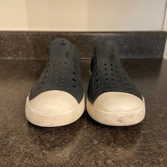 Native Jefferson Shoes - Size 3 - Picture 3 of 9